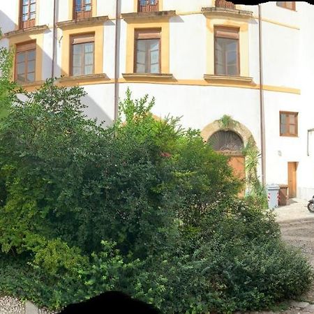 شقة Palazzo Resuttana باليرمو المظهر الخارجي الصورة