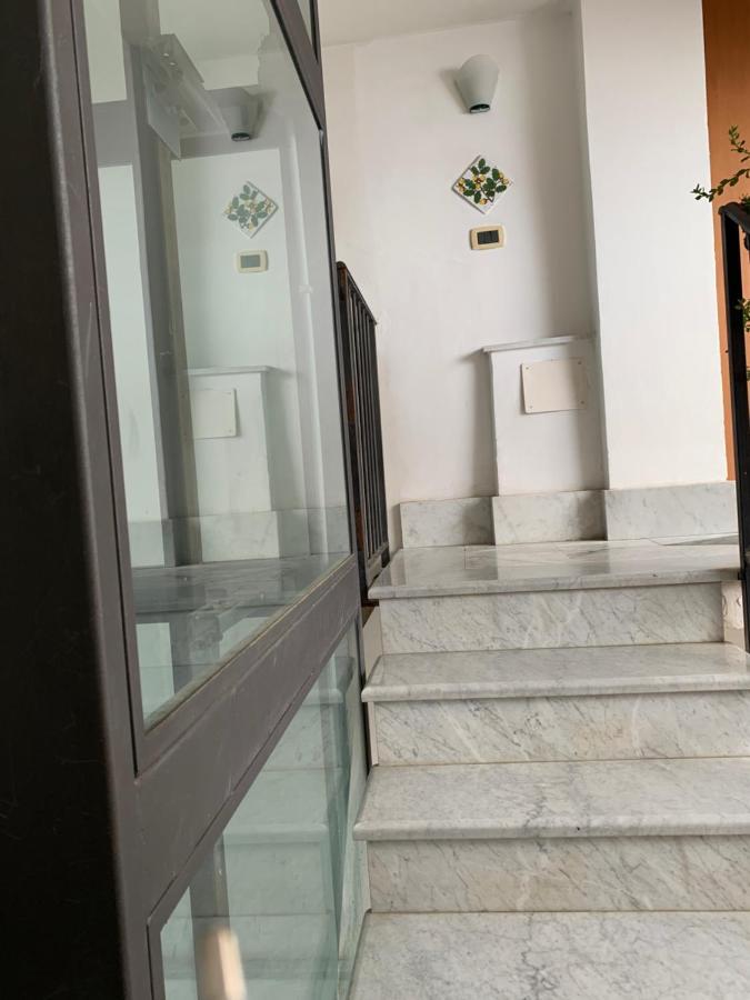 شقة Palazzo Resuttana باليرمو المظهر الخارجي الصورة