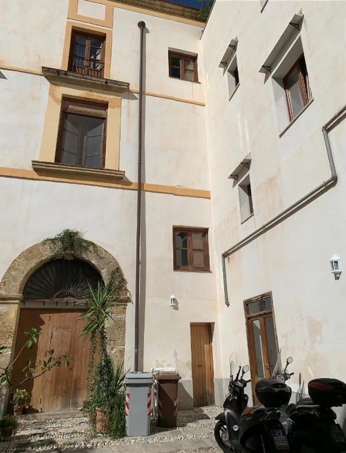 شقة Palazzo Resuttana باليرمو المظهر الخارجي الصورة